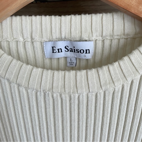 En Saison Cream Sweater Top Rufffle Detail, Size Large - Picture 7 of 11